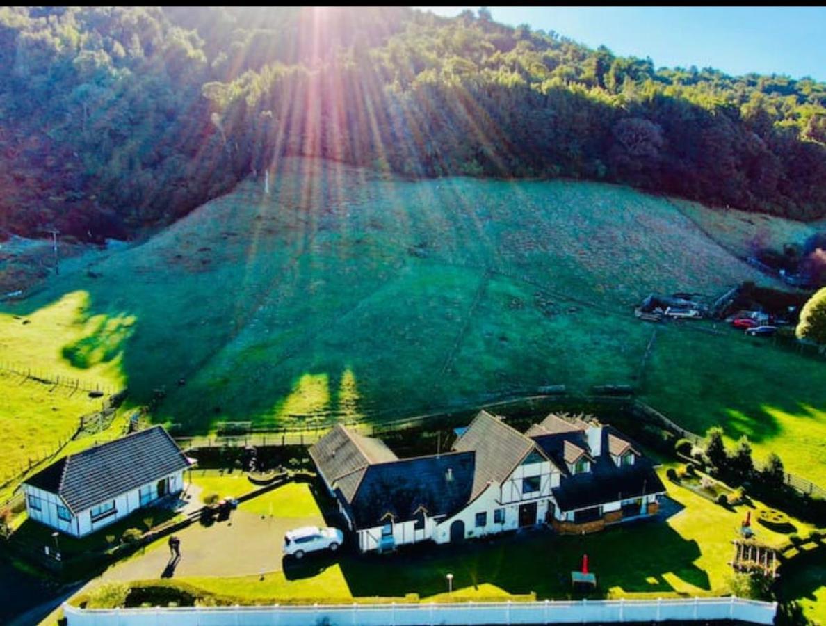 Skyline Mountain View Lodge Up To 16 People 로토루아 외부 사진