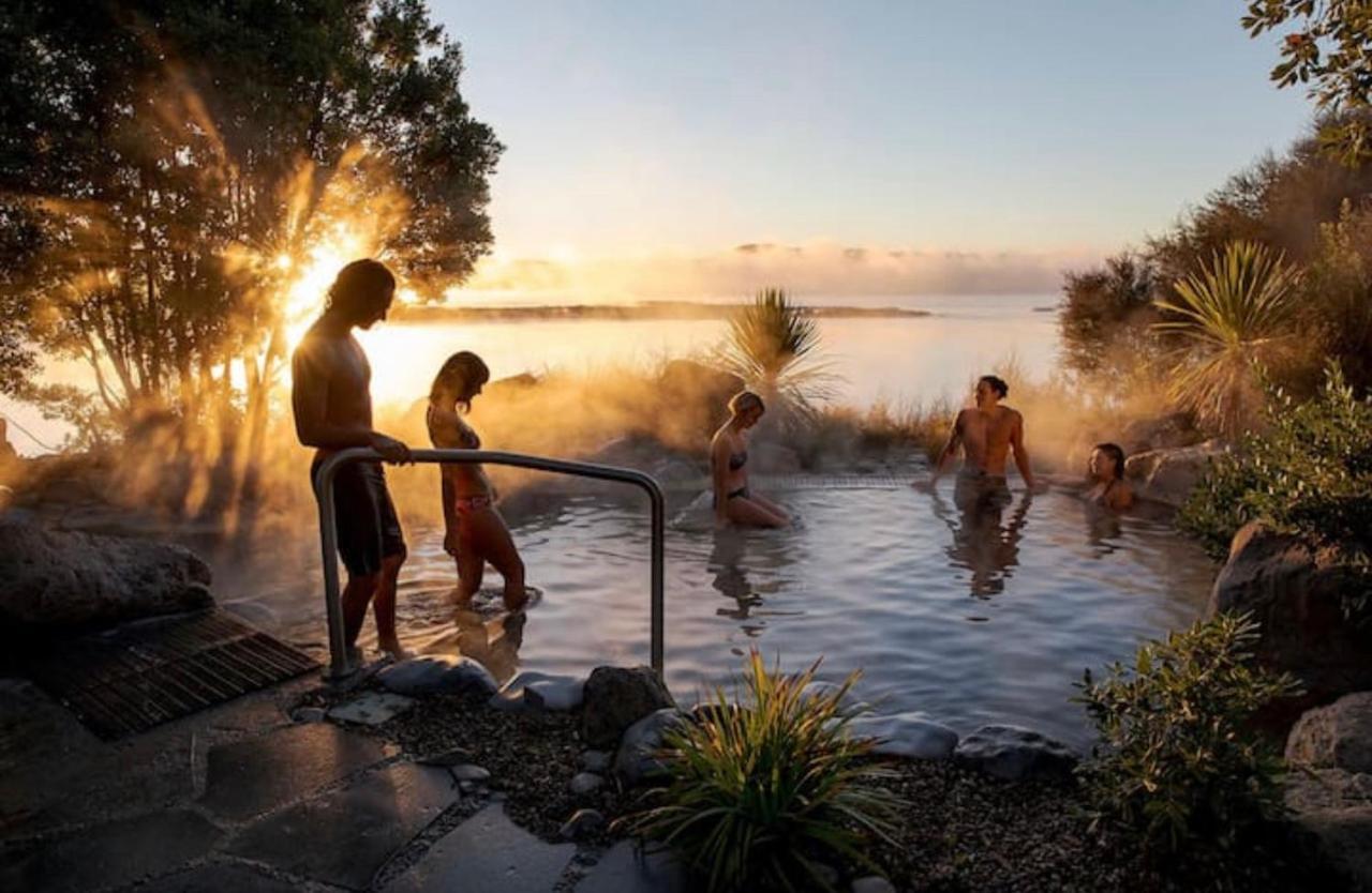 Skyline Mountain View Lodge Up To 16 People 로토루아 외부 사진