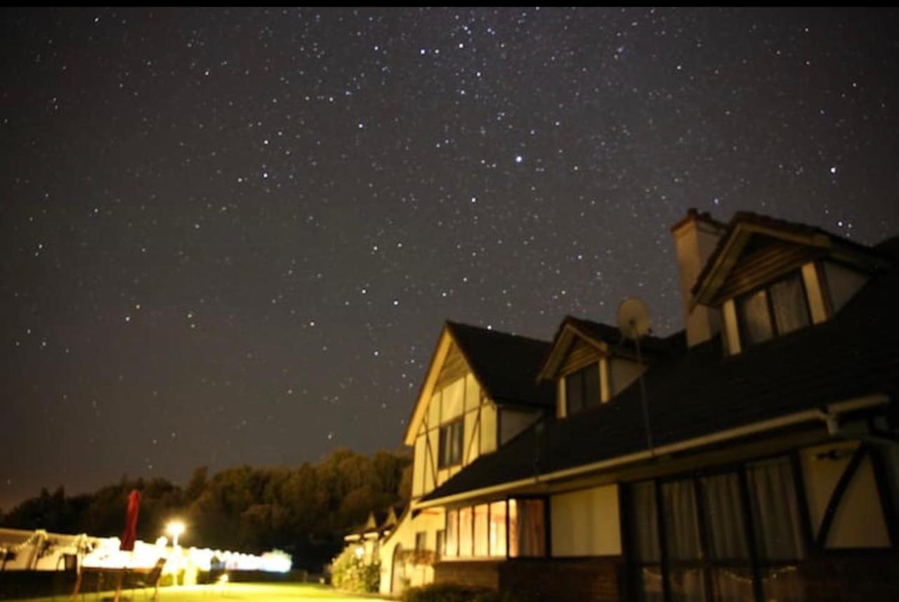 Skyline Mountain View Lodge Up To 16 People 로토루아 외부 사진